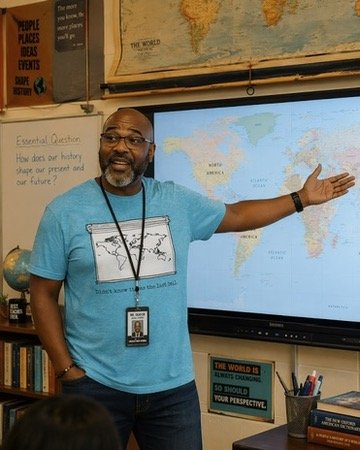 Detention Lo-Fi — Pull-down world map